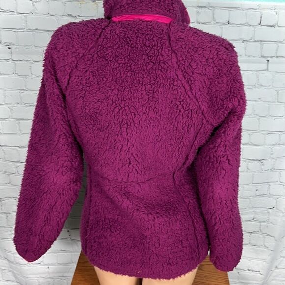 Mountain Hardwear Quilted Puffy/fleece reversible Jacket size small EUC - Picture 14 of 15